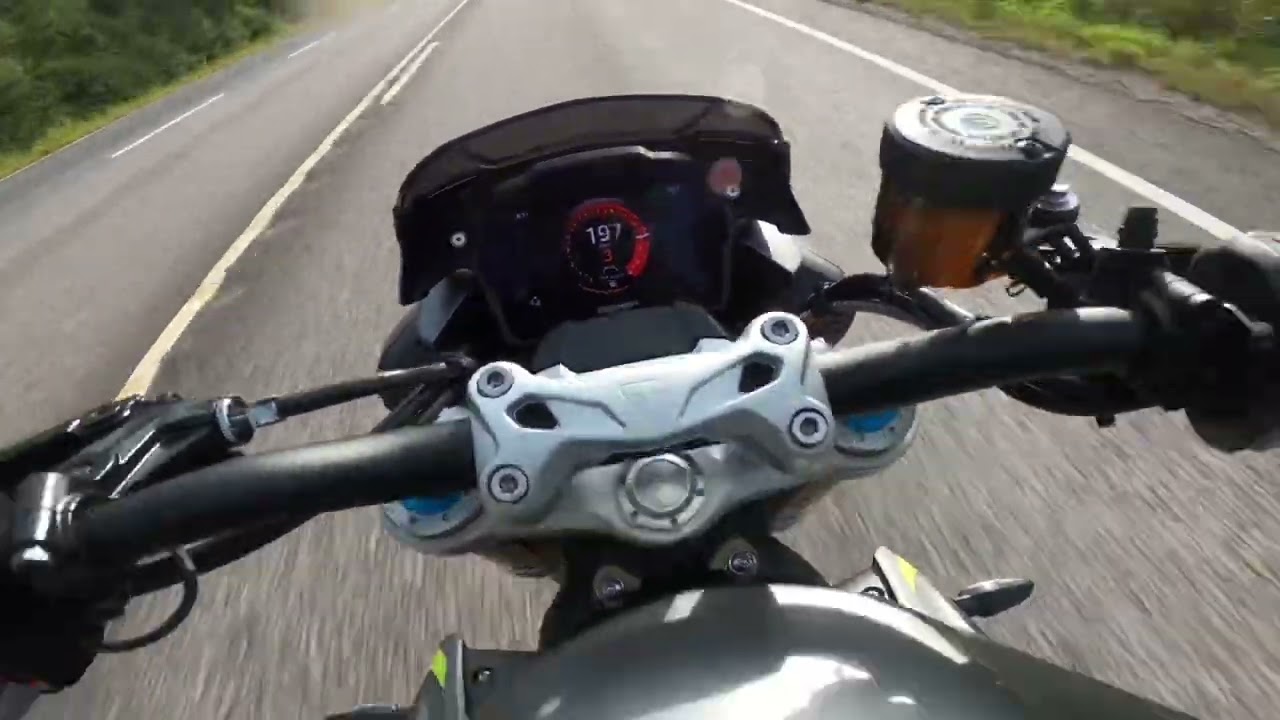 Speed Triple 1200RS acceleration 0-250 km/h