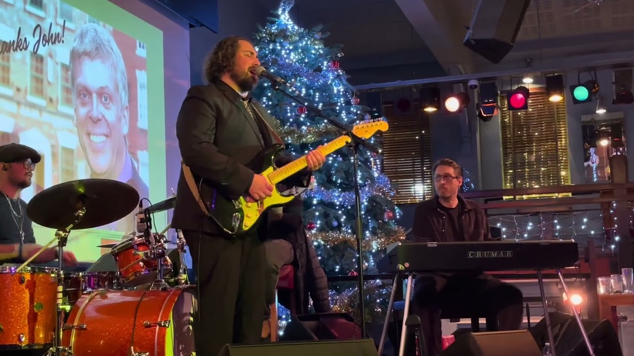 Thomas Atlas Band live at the Birmingham Muso Xmas Works Do - The Jam House