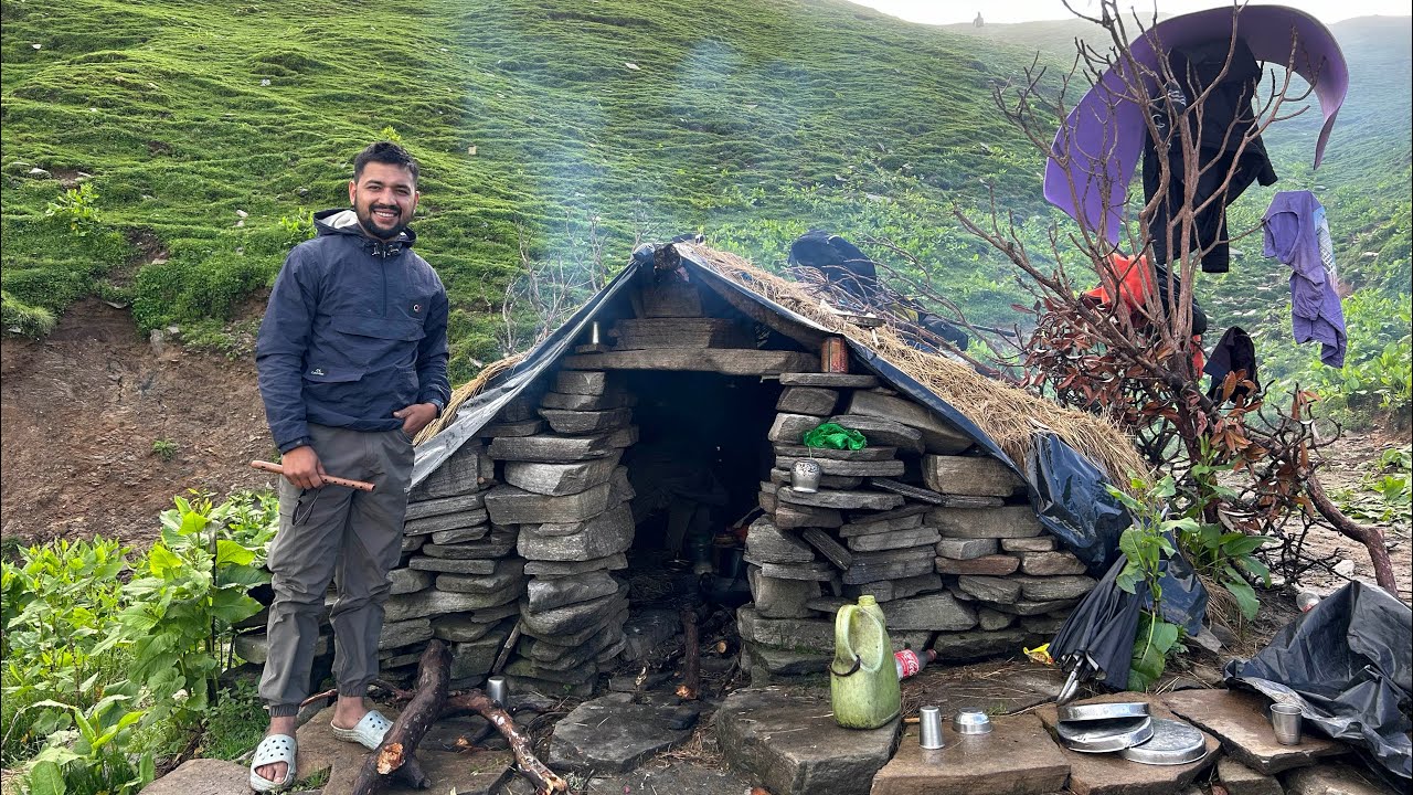 भेड़ पालकों के अड्डे में पहुँच गया 😍 स्वर्ग में रहते ये लोग |Shepherd lifestyle | Arjun Khalptia v