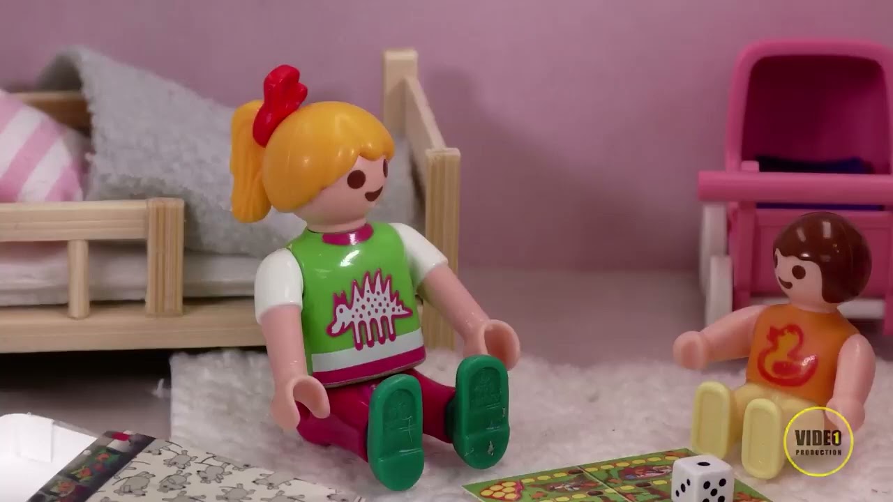 جنة على السلم و رؤى مع الثعبان   عائلة عمر   مع جنة و رؤى   ميجا