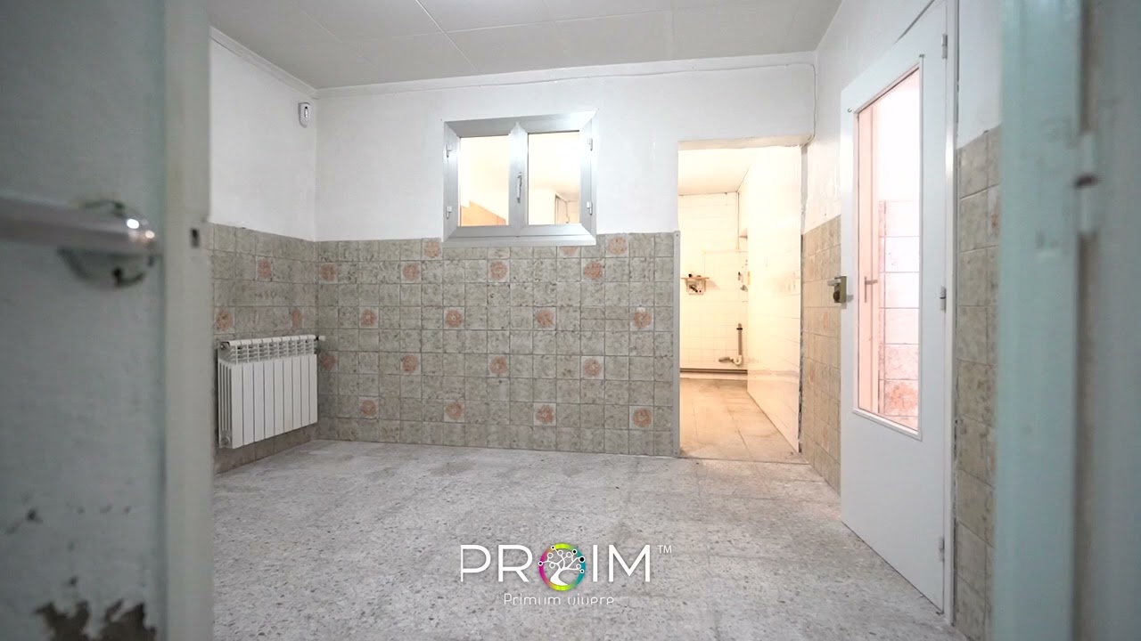 CASA UNIFAMILIAR CON PATIO EN EL CENTRO DE CASTELLAR DEL VALLÈS - Ref. PV145