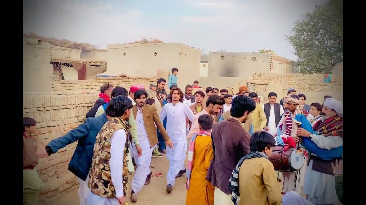 SaRaiki jhumar in marriage #villagelife #marriage 