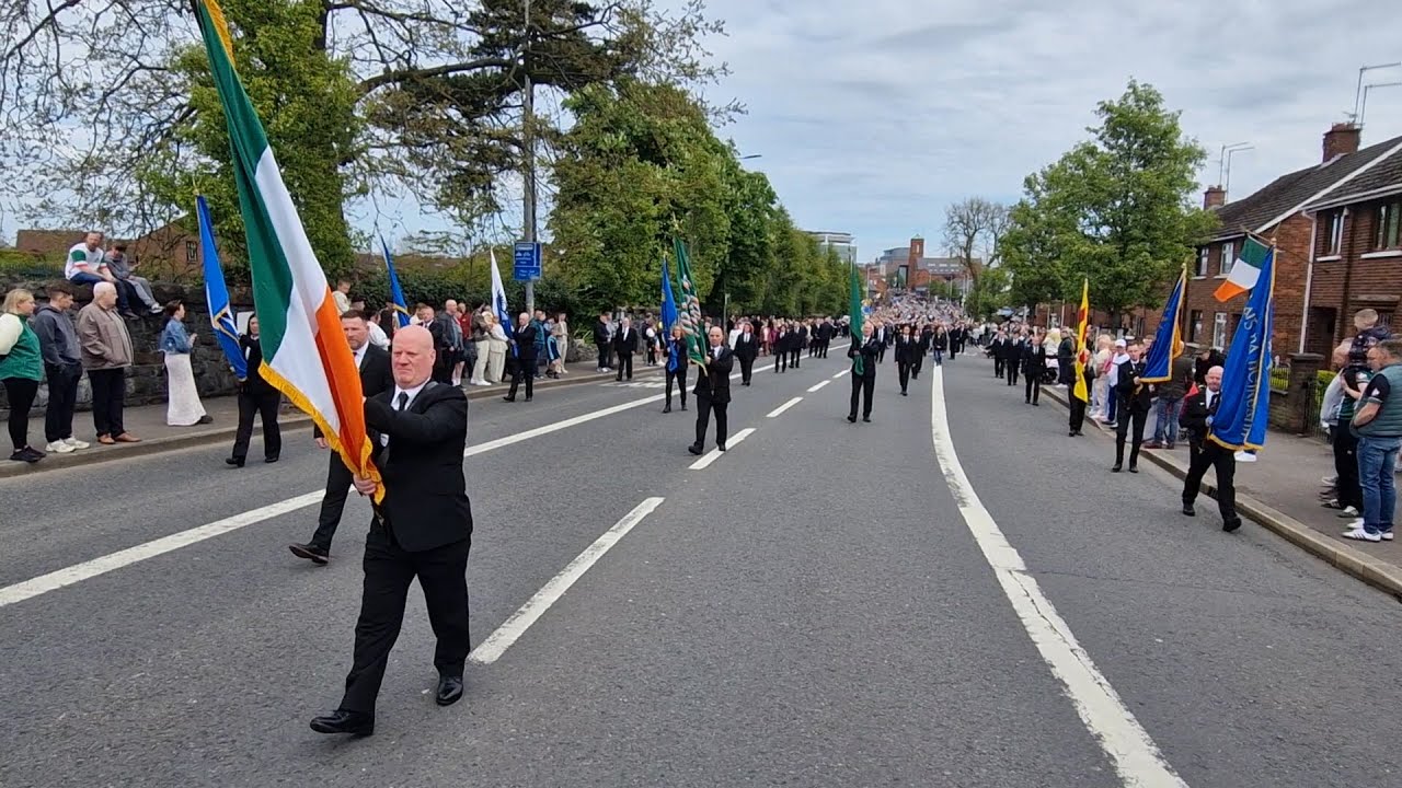 Let us build a republic worthy of our patriots - Pearse Doherty tells massive Belfast Easter parade