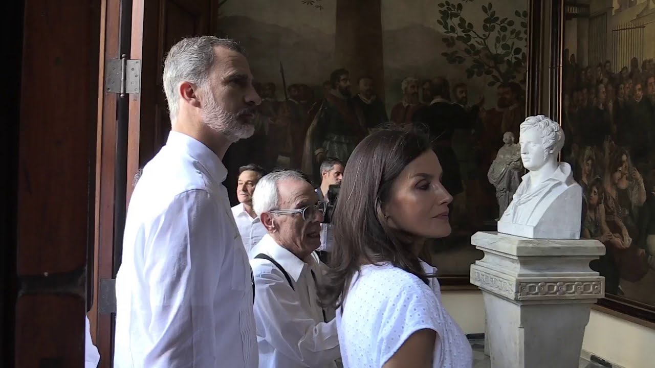 SS.MM. los Reyes visitan el Palacio de los Capitanes Generales