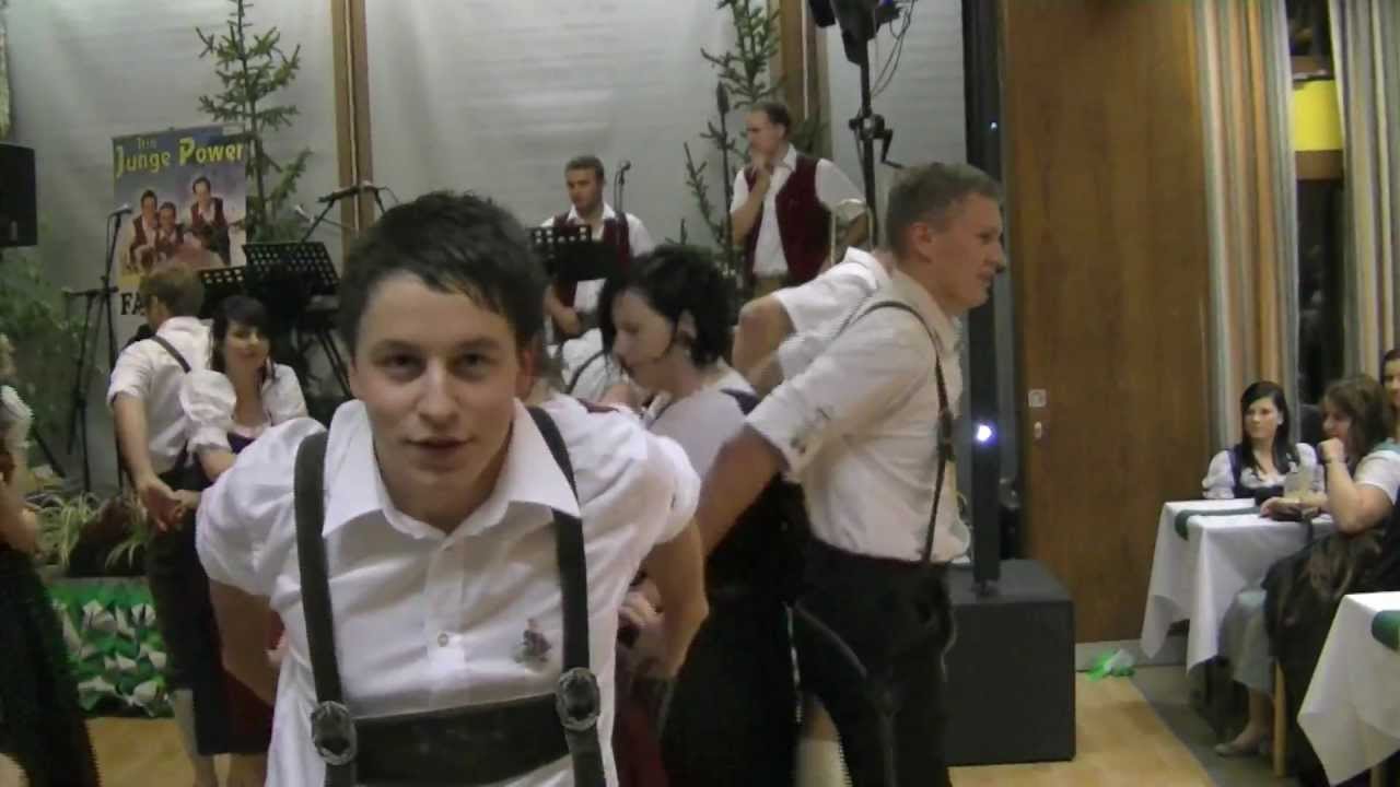 Jungbauernball 2011 - Thema: Fensterl'n - Teil 1