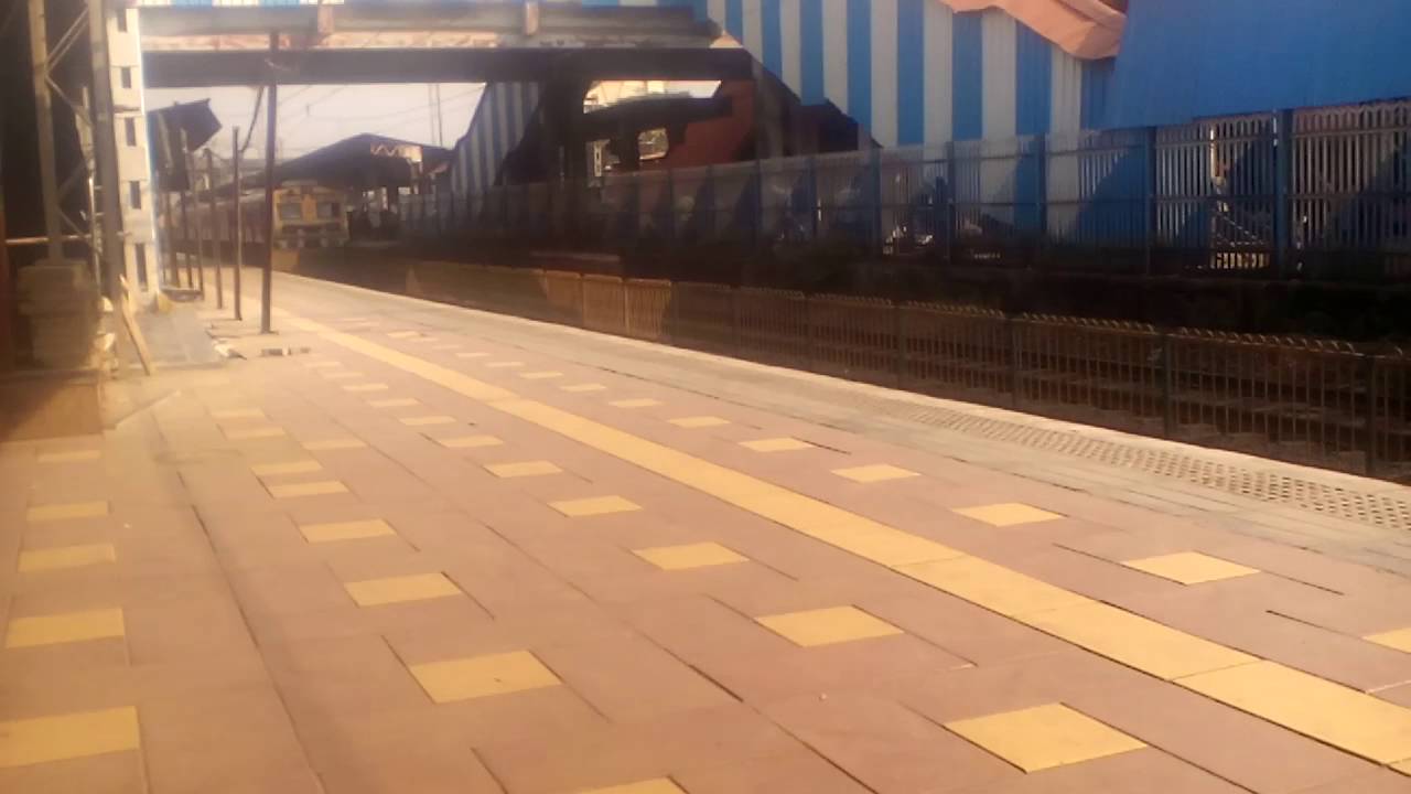 Bhayandar Station!