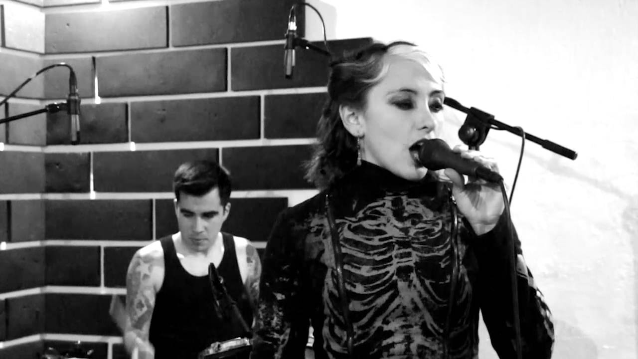 Voodoo Zombie - Pacto con Satanas/Con Estos Chicos no se Juega @ Rui2online