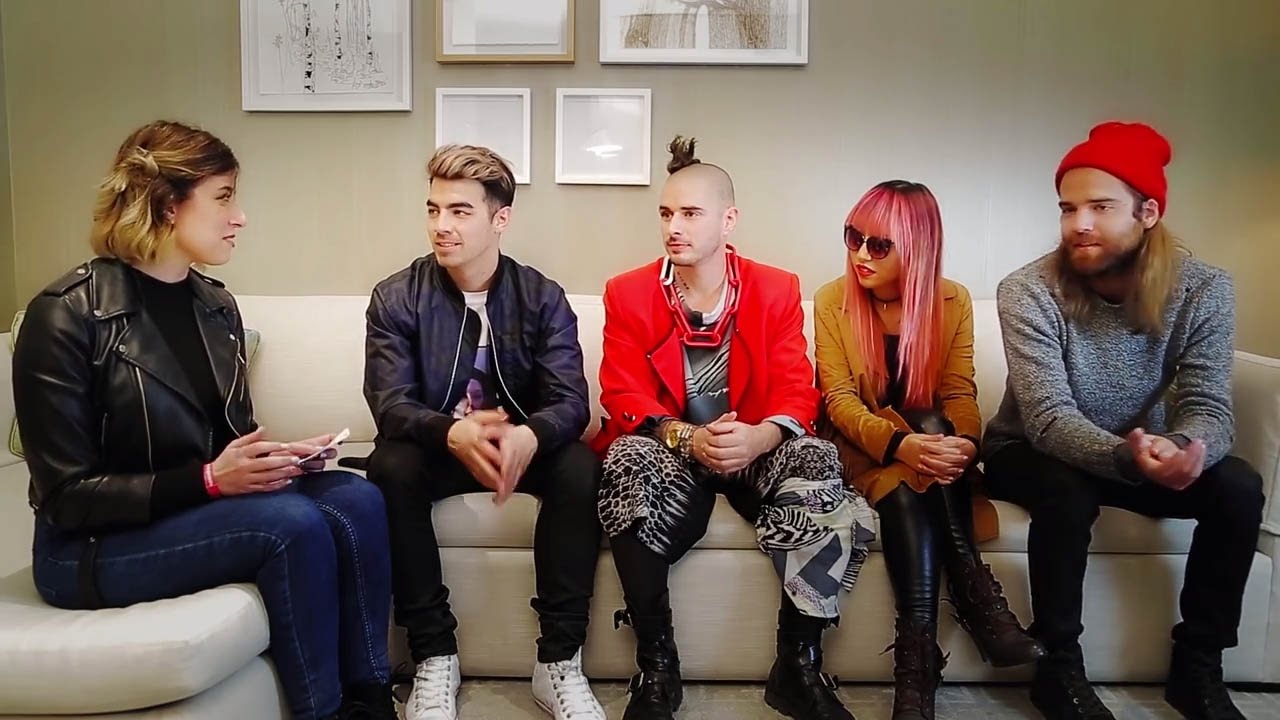 DNCE Shows Us Their (AMAZING) Pre-Show Ritual