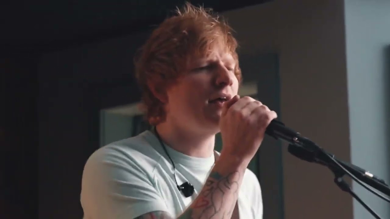 Ed Sheeran   Shape Of You   Sheeran Looper X performance
