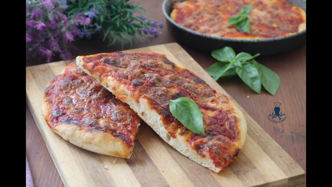 PIZZA IN FRIGGITRICE AD ARIA deliziosa e croccante.
