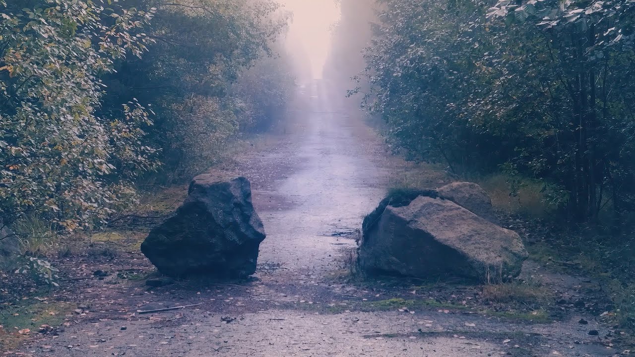 Övergivna vägar längs med E16