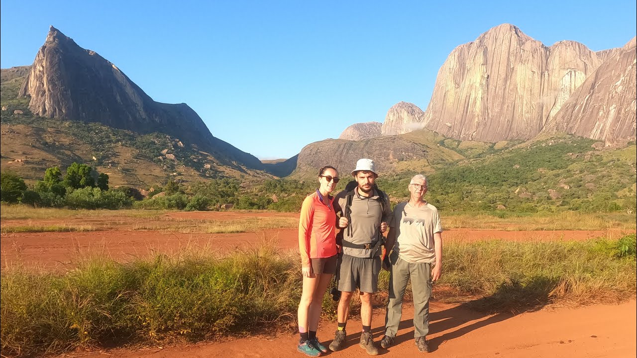 Camp Catta et Randonnée au Pic Caméléon - Madagascar 🇲🇬