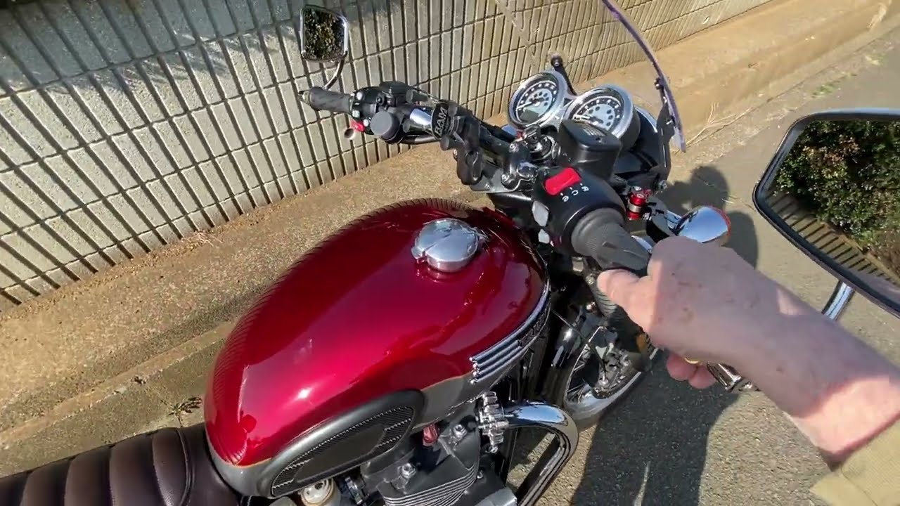 Triumph T120 + X-pipe + Sleeper Pros Sound Clip