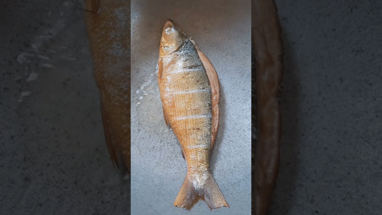 FRYING SMOKED FISH 