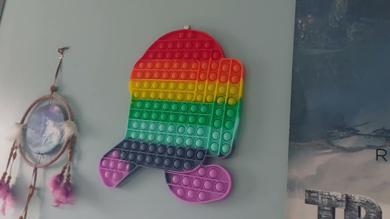 Pingu watches the THX Tex 2 Moo Can logo