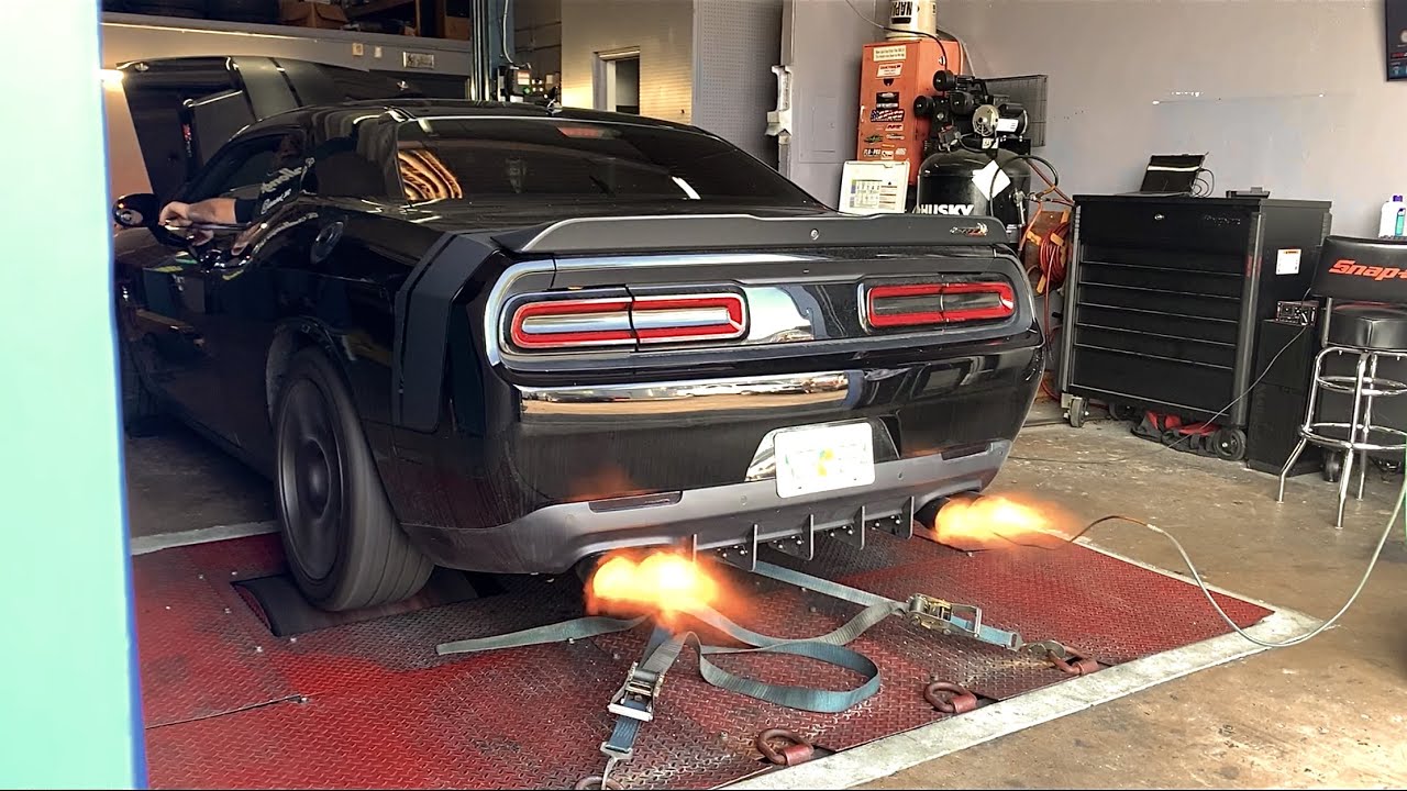 Challenger scatpack shooting flames