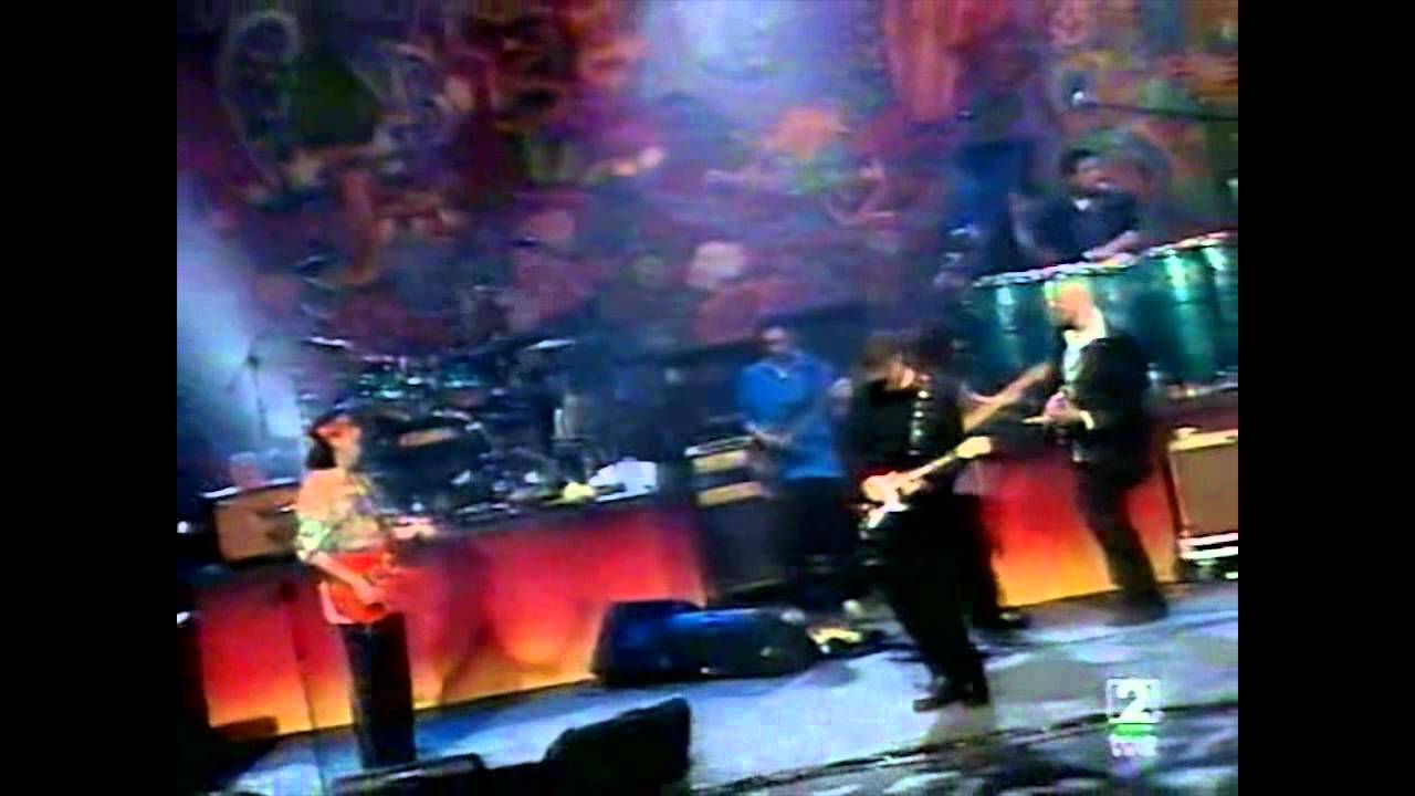 Carlos Santana introduce a  Javier Vargas
