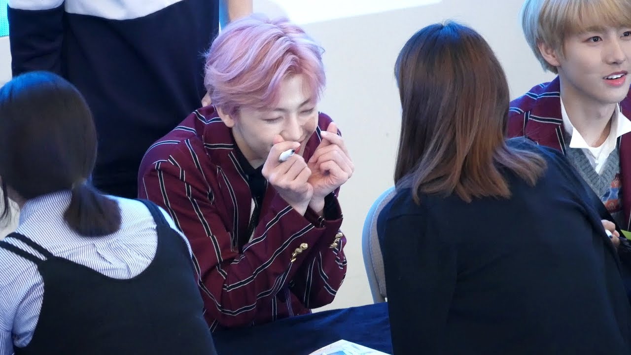 엔시티드림 NCT DREAM 재민JAEMIN 직캠 : 첫줄 싸인 first line : 팬사인회 : 고양 스타필드 180914