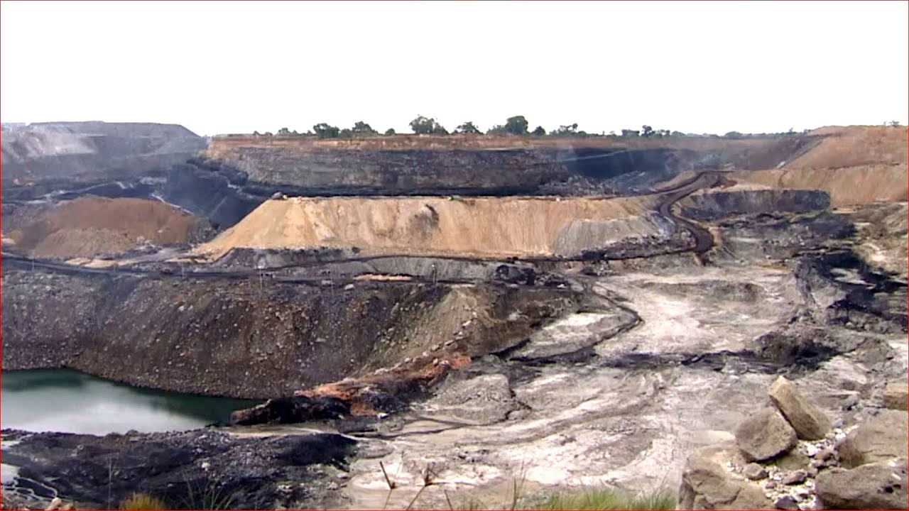 Families face displacement in India's coal mining belt