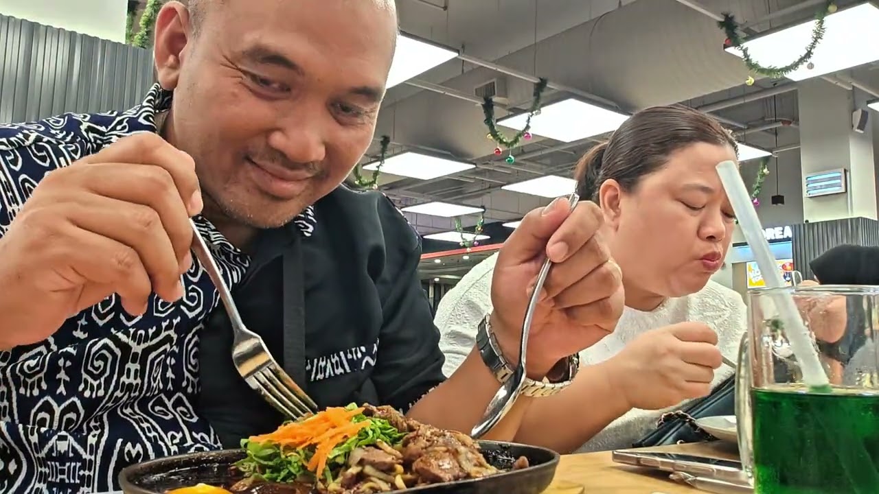 TAK SANGKA DI EMART BATU KAWA DAH ADA FOOD COURT YANG SANGAT CANTIK DAN MENARIK