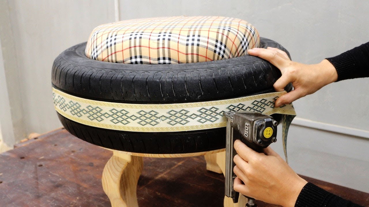 Recycling Design Ideas From Old Car Tires And Scrap Wood // Very Unique And Low Cost Relaxing Sofa