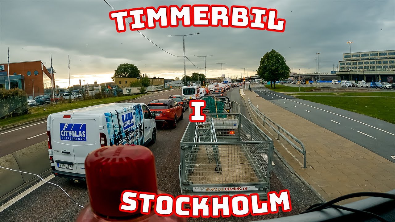 Kör timmerbil i Stockholm ut på Drottningholm