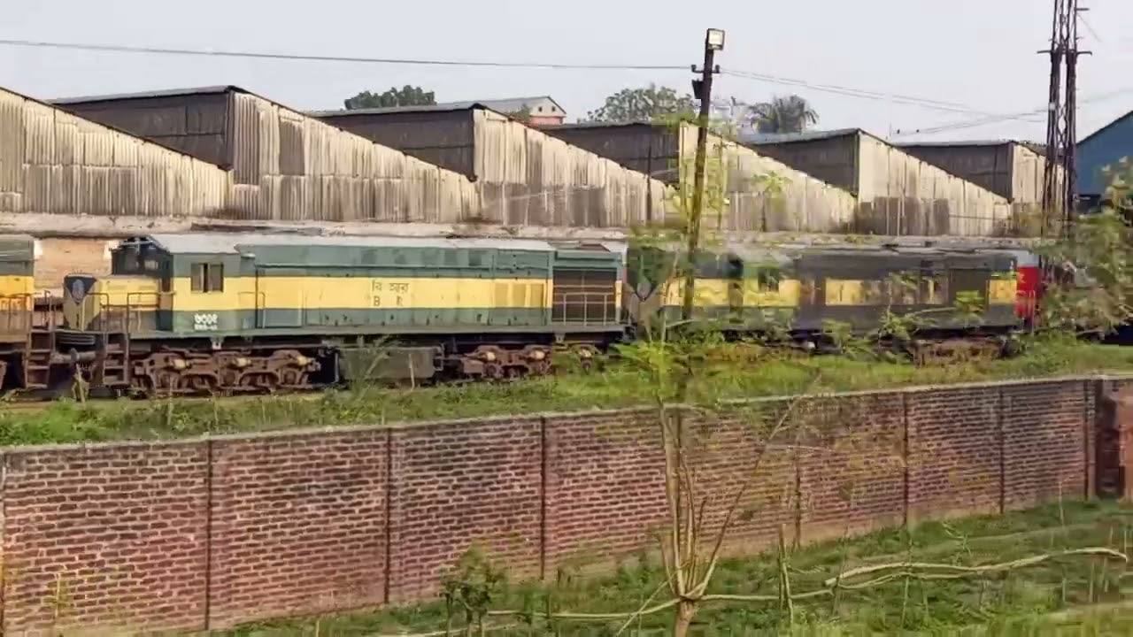 দেখুন শত শত রেল ইঞ্জিন 