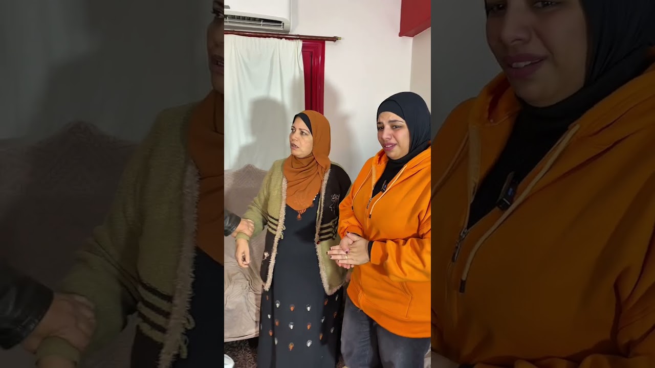 انزلي بوسي علي رجلي عشان تشوفي بنتك 