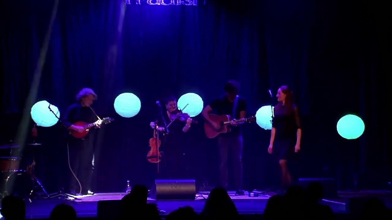 Tradish med The Glasgow Twin set