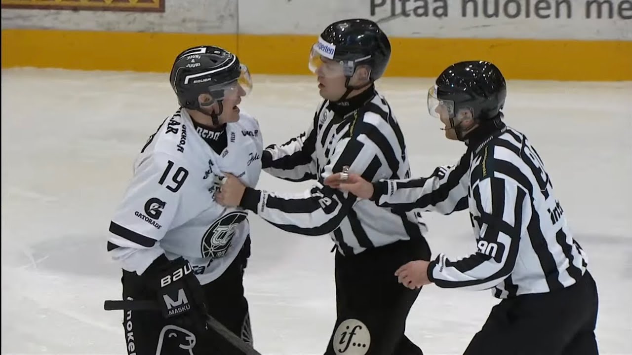Veli-Matti Savinainen menettää hermonsa totaallisesti | Maila säpäleiksi jäähyaitiossa