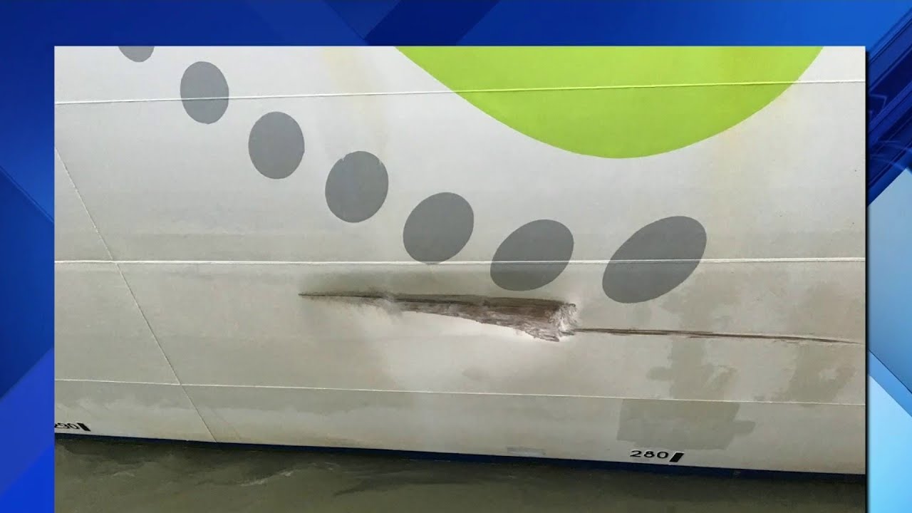 Epic fail: Cruise ship crashes into dock