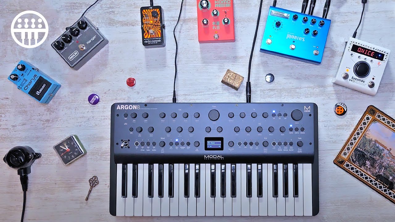Synths and Modulation Pedals | Thomann