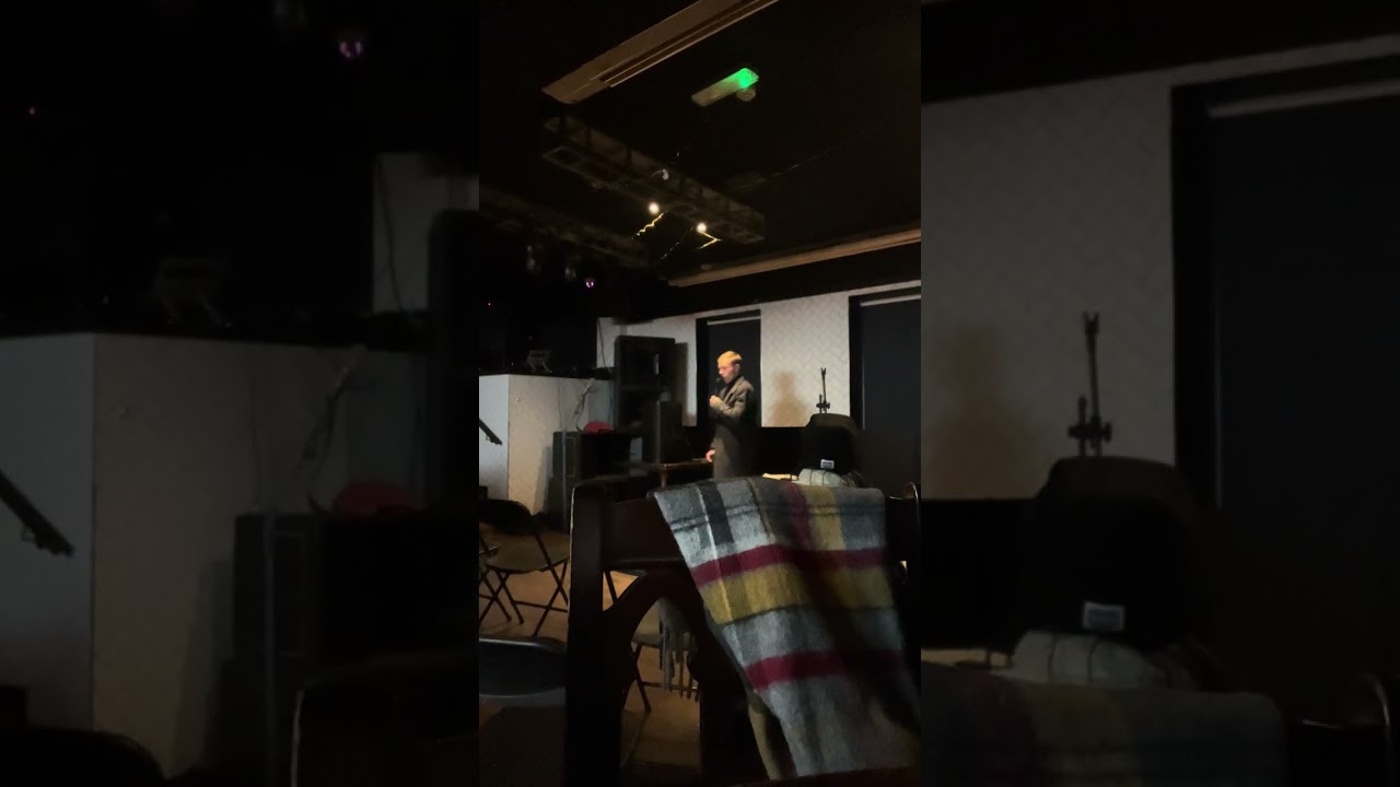  A Christmas Stand Up Show 