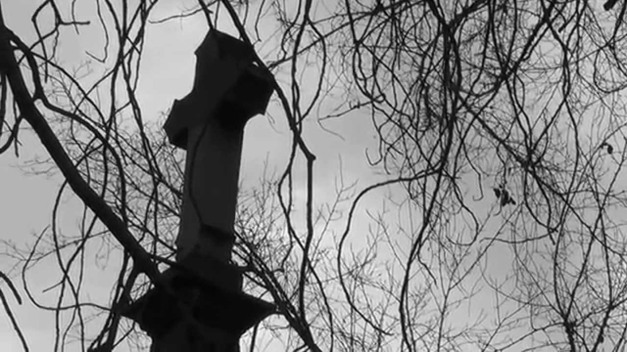 NEKROMANTIK 2 Tema principal con imagenes del Cementerio General Stgo. de Chile