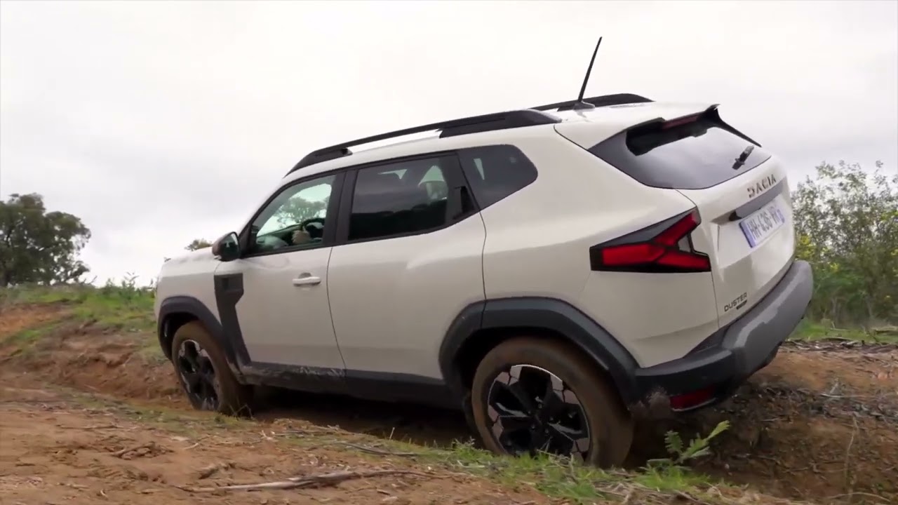 Dacia Duster III hybrid - G-150 - 4X4 - Extreme version - Driving Video