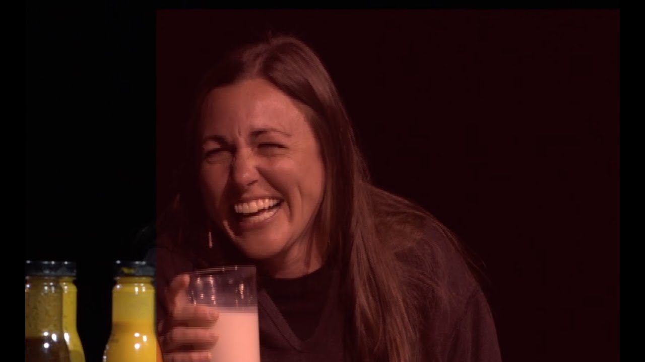 Jennifer Hart Becomes Alicia Keys Eating Spicy Wings