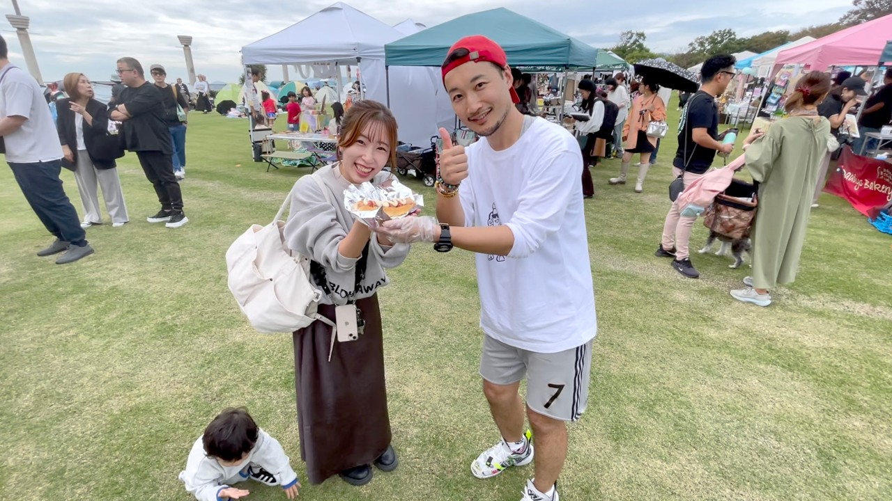 Japonés participó en un evento al aire libre para vender los COMPLETOS CHILENOS en Japón 🇯🇵