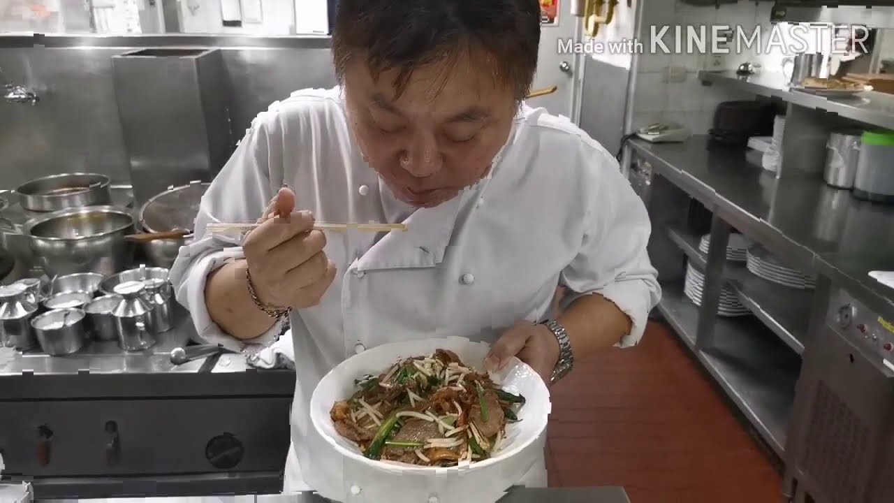 เส้นใหญ่ผัดซีอิ้วสูตรฮ่องกง