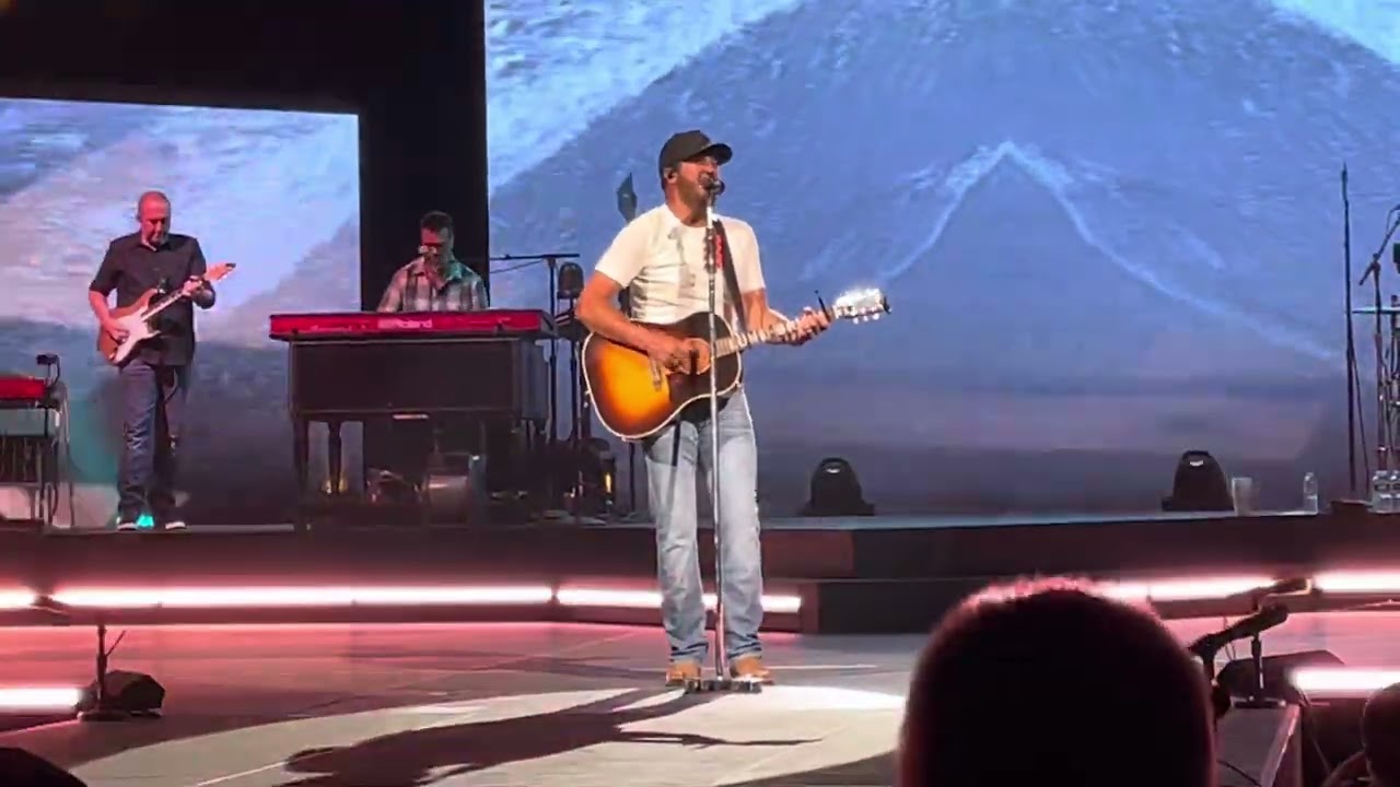 Luke Bryan - Roller Coaster (Live) - Xfinity Theatre, Hartford, CT - 8/9/25