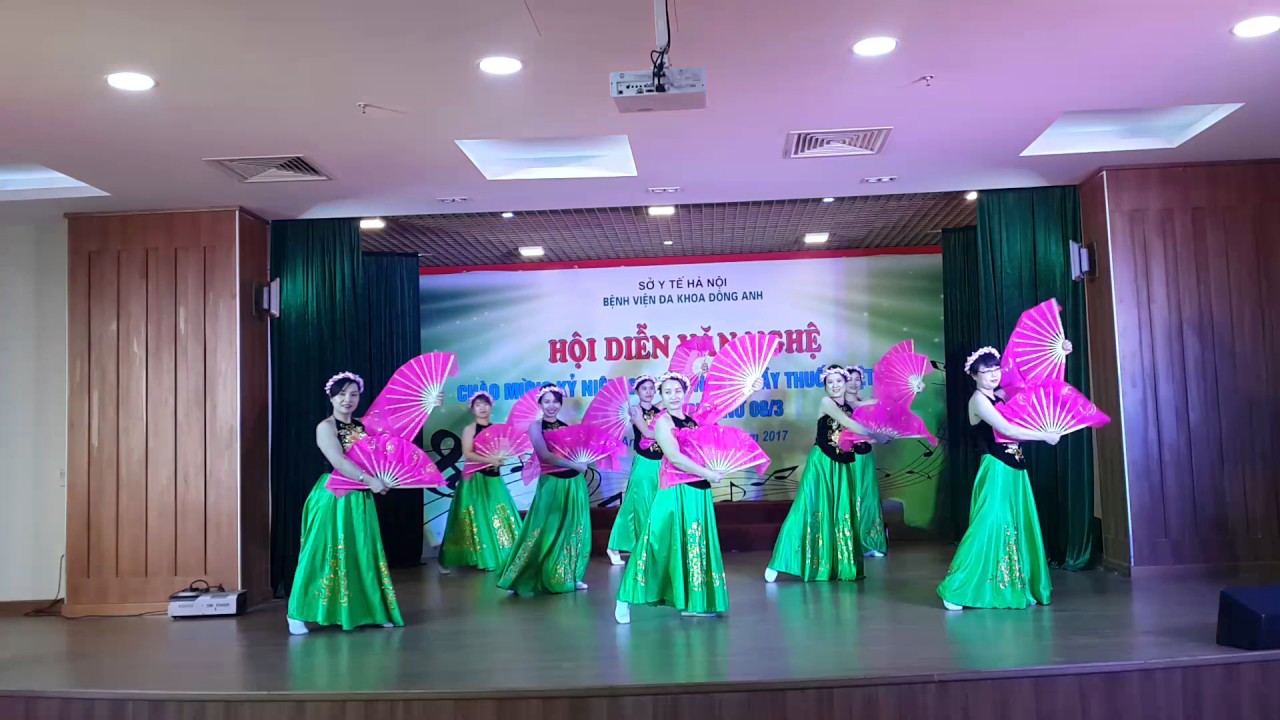 Múa sắc xuân - khoa lây BVDK Đông Anh.