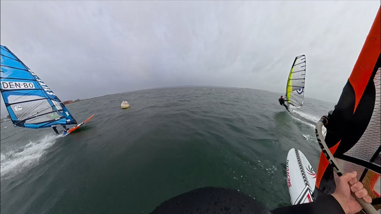 Great intense high wind windsurf fin racing from Nyborg. I LOVE IT🤙🤙🤙❤️