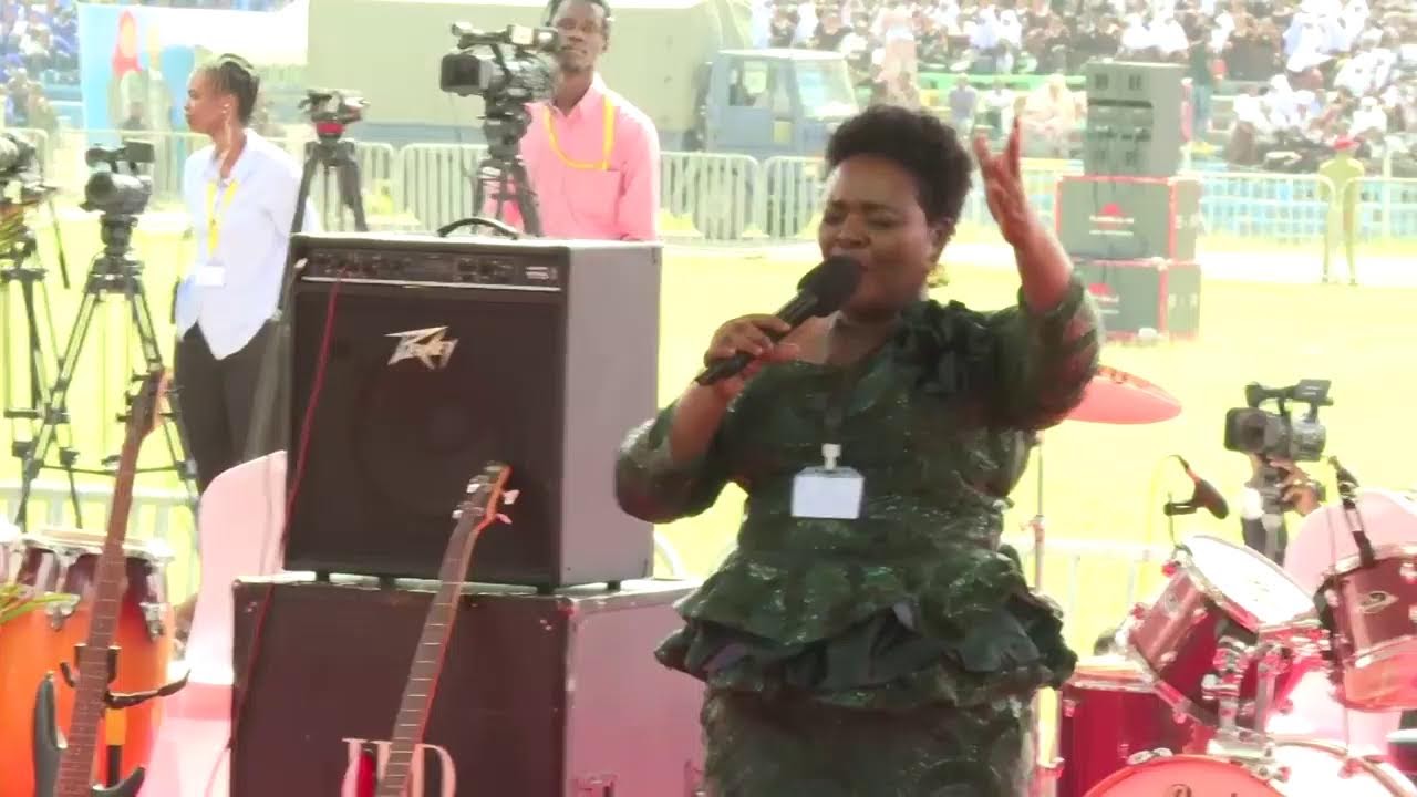 DUA NA MAOMBI YA KULIOMBEA TAIFA UWANJA WA JAMUHURI JIJINI DODOMA.