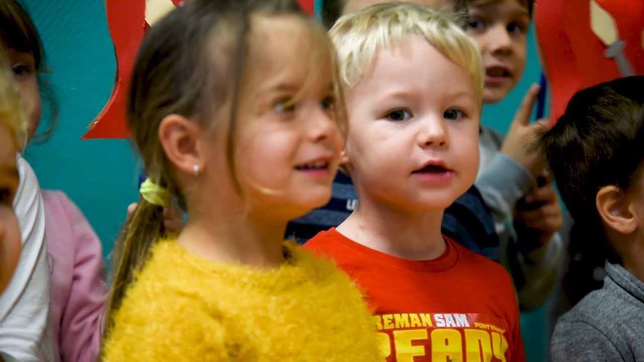 St. Martin – Kita-Kinder singen das Martinslied