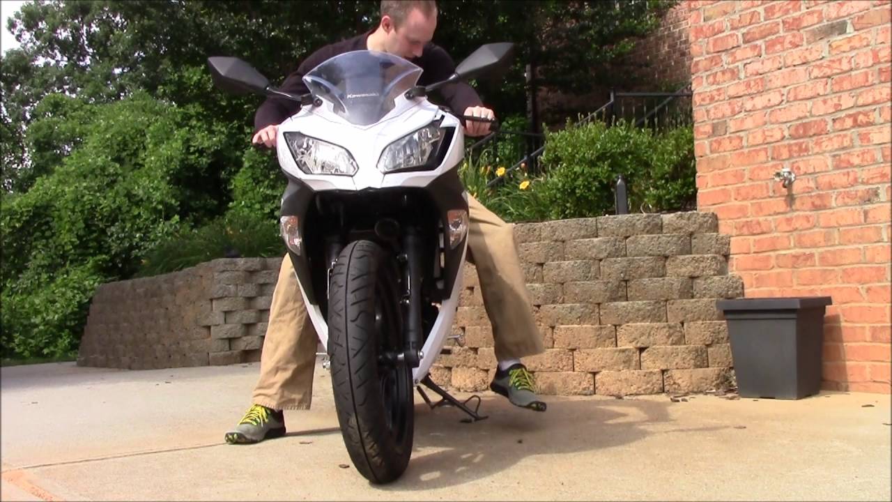 Основы мотоцикла: проверка и долив масла (Kawasakai Ninja 300)