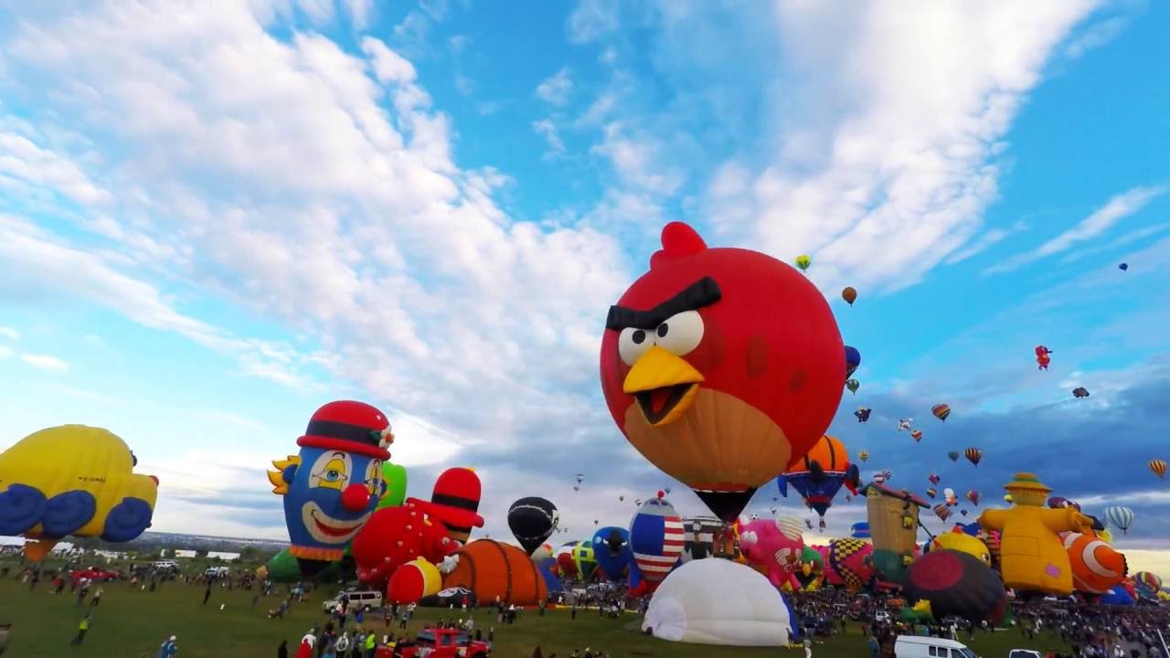 HIGH DEF Time Lapse of the Special Shapes Rodeo at the International Balloon Fiesta
