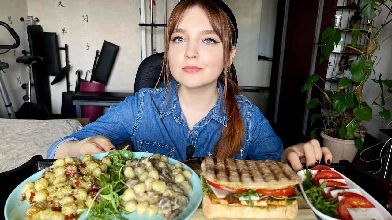 Мукбанг | Панини, ньокки с песто, с грибами, капрезе | Mukbang | Panini, gnocchi with pesto, caprese