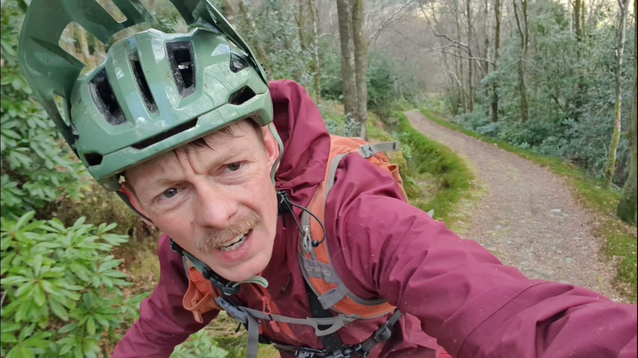 Glen loin tae the Hoose.