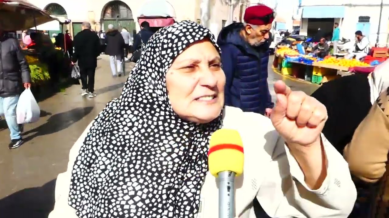 ولدي مربوط في السجن نحب القضاء يعفو عليه ، رئيسنا قيس سعيد نحبوه يشدلنا مدى الحياة 