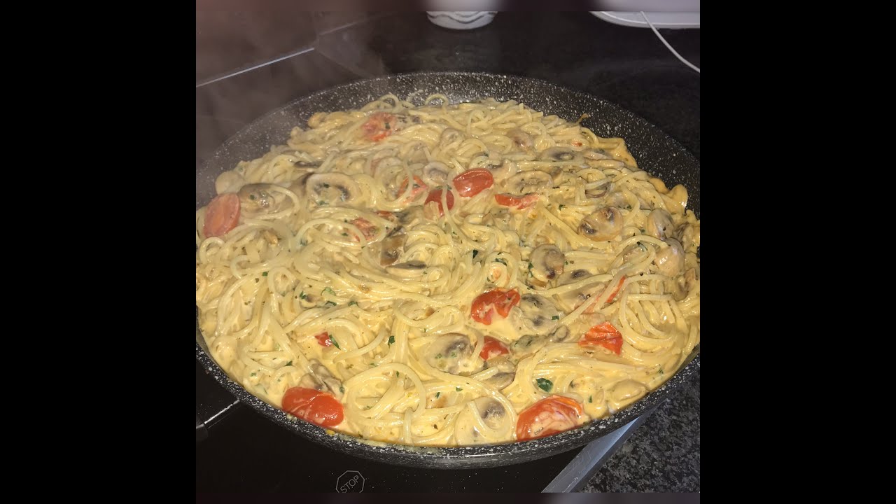 Cremige Spaghetti in Champignon Sahnesauce Pasta/ Schnelles und Einfaches Mittagessen in 10 Minuten