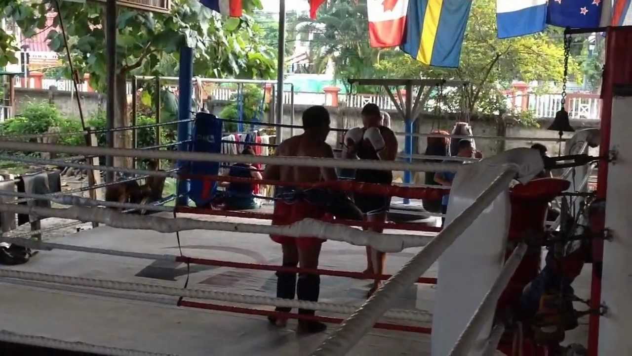 A training session at Lanna muay thai